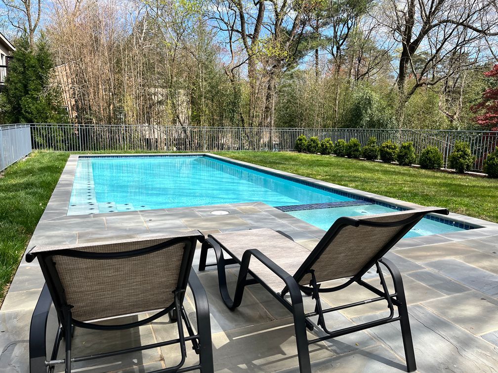 allentucklandsc's tweet image. Serene time by the pool, where relaxation meets nature. Who else is ready for summer vibes? 🌞💦 #PoolsidePerfection #OutdoorLiving #RelaxAndUnwind