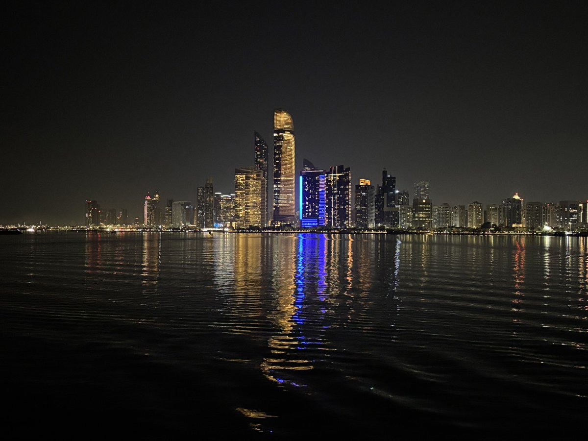 gubrins (@gubrins) on Twitter photo Really excited to have joined Boissinot's lab at <a href="/nyuad/">NYU Abu Dhabi</a>-oaa.bsky.social to keep working on genomics of amphibians and reptiles, and hopefully more groups! 🧬🐍🐸🦎
A lot of changes in two weeks, from getting my PhD to starting my first postdoc!! 😱😁 Really excited to have joined Boissinot's lab at <a href="/nyuad/">NYU Abu Dhabi</a>-oaa.bsky.social to keep working on genomics of amphibians and reptiles, and hopefully more groups! 🧬🐍🐸🦎
A lot of changes in two weeks, from getting my PhD to starting my first postdoc!! 😱😁