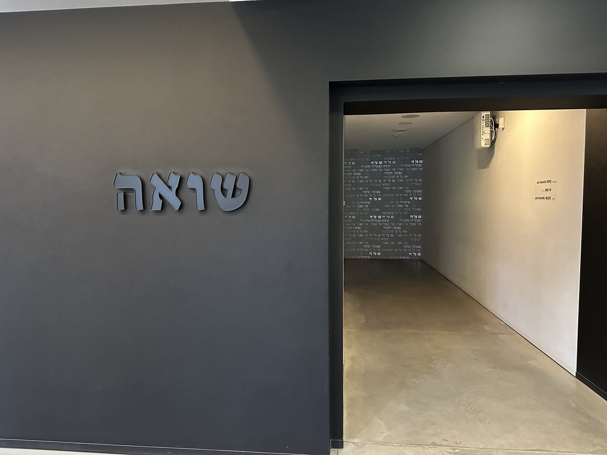 The Arcade Couple tweet media