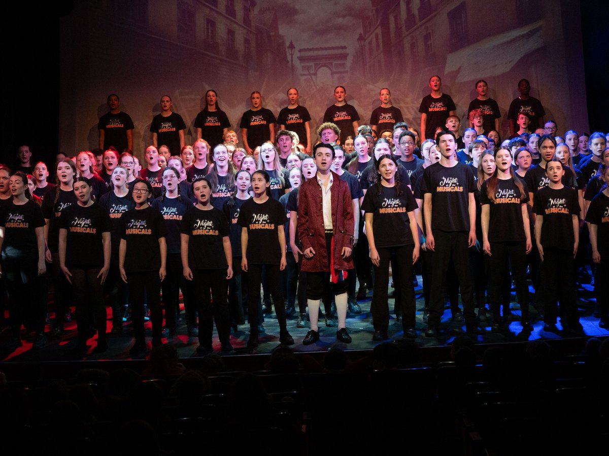 RattonSchool's tweet photo. 📷FOR PHOTOPGRAPHY SERVICES, CHECK HIM OUT HERE or in the tag for Instagram! : https://t.co/yYQ1kuthoq📷

#SouthDownsLearningTrust #SDLT #AchievingSuccessTogether
#TeamRatton #PerformingArts #Drama #Music #Dance #OurLearners #PROUD #ShowWeek #WhatAWeek https://t.co/FVT7WXZNJx