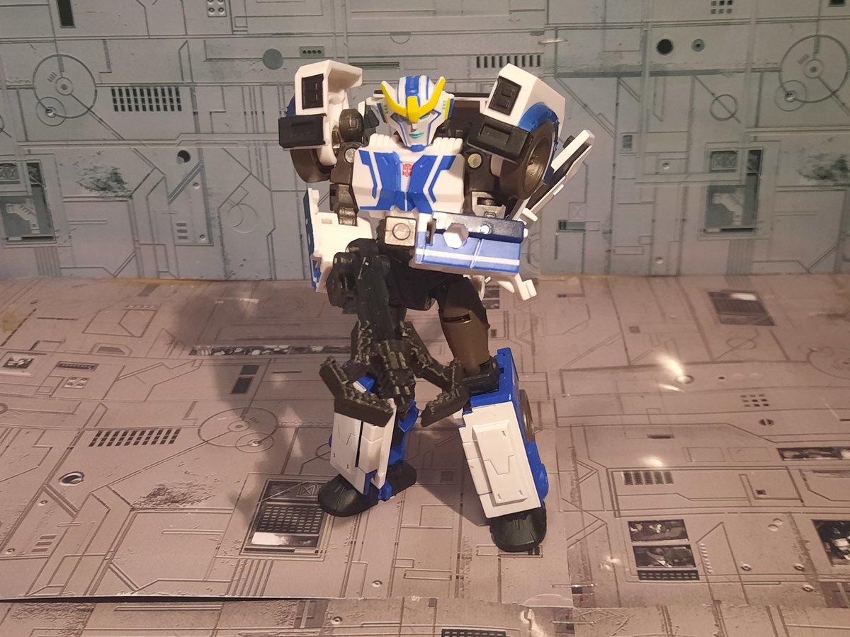 Tfpivman's tweet photo. Made a 3d printable crossbow mod add-on for Legacy Strongarm to make her weapon looklike her weapon in RID2015.
Simply connects via the blast effect port.
#Transformers #TransformersLegacy #Autobot #Transformers3dPrint https://t.co/jtUEHFmSWF