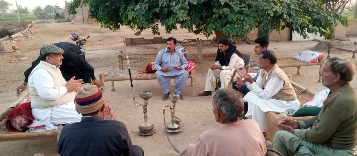 shahnwaz_ranjha's tweet photo. ڈویژنل صدر حاجی شاہنواز رانجھا صاحب نے حلقہ میں مختلف مقامات پر احباب کے ہاں فاتحہ خوانی میں شرکت کی ، مرحوم کیلئے دعائے مغفرت اور لواحقین سے اظہار تعزیت۔
#TeamCSR https://t.co/XGfcdQUB9z