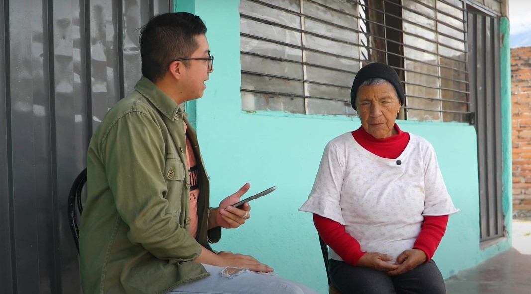 MujeresIconEcu's tweet photo. UTN y sus estudiantes trabajaron en conjunto con ANVI para conocer las necesidades de las personas con discapacidad visual y conocer sus opiniones acerca del proyecto, por medio de charlas y entrevistas.
#Entrevista #Comunicación https://t.co/hwjaRoEDnb