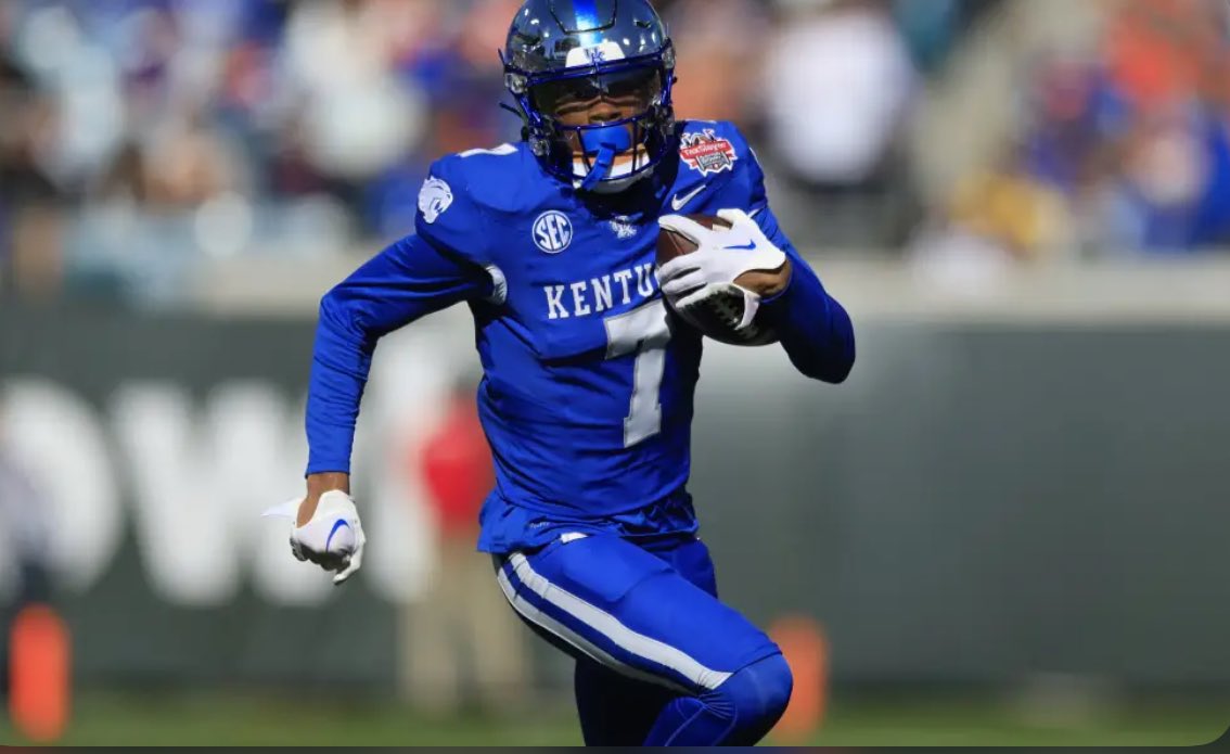 johnnymoody_3's tweet image. #AGTG After a great conversation with @Bigstew9 I am blessed to receive an offer from @UKFootball @CoachWarren23 @CoachL__ @AHParkerFootba1