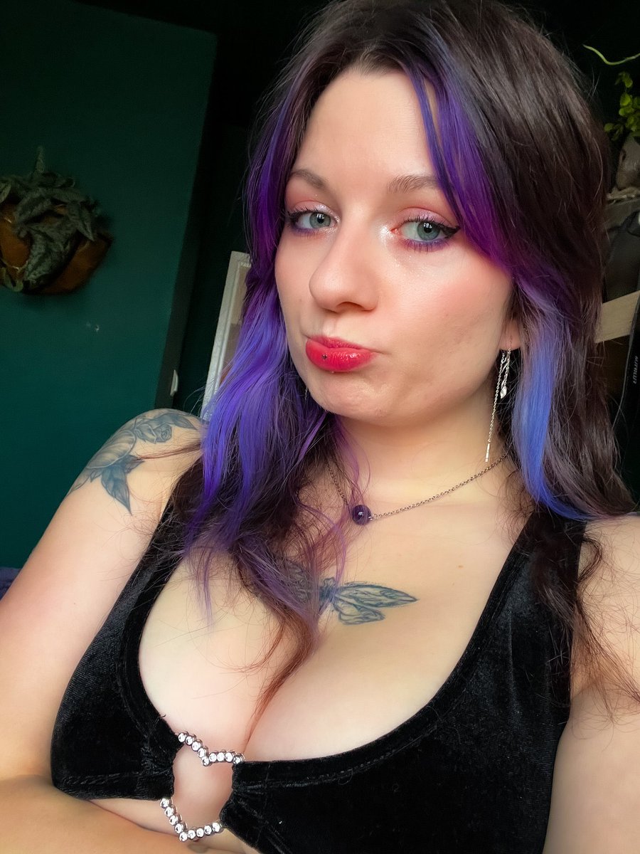 Luna Fern (@fernluna70) on Twitter photo 