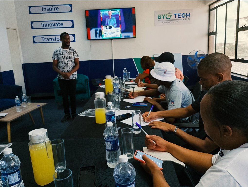 ByoHub's tweet image. Whether you’re brainstorming the next big idea or hosting an unforgettable workshop, our co-working environment fuels innovation and collaboration at every corner.&quot;
#ByoTechHub
#EventBooking
@Kuda_Dhliwayo @zenzele