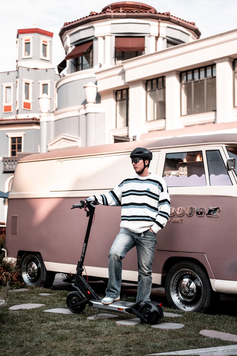 navee_tech's tweet photo. Breathe in the city, explore endless possibilities. 🌆🚴‍♀️ #cityvibes #naveetech #s40 https://t.co/Y0iJjmC7cd