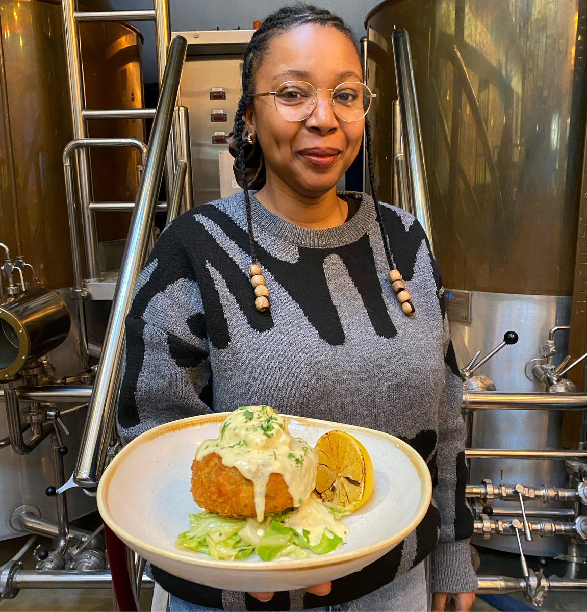 Today’s special is not to be missed!

Enjoy our smoked haddock and prawn fishcake, served with hispi cabbage, hollandaise sauce and a poached egg 😋

#southeastlondonfood #fishcake #special