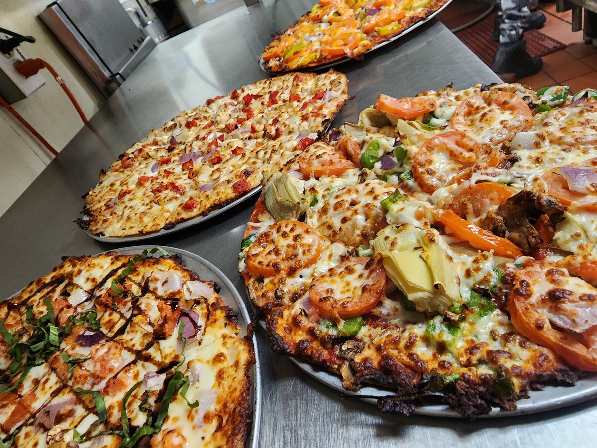 artegopizza's tweet image. $10 LG Pizzas today!
Dine in opens at 4pm
#kc #kcmo #kclocal #kansascity #chiefs #ChiefsKingdom #kcchiefs #chiefsnation
#SuperBowlBound #AFCChampions #AFCChamps