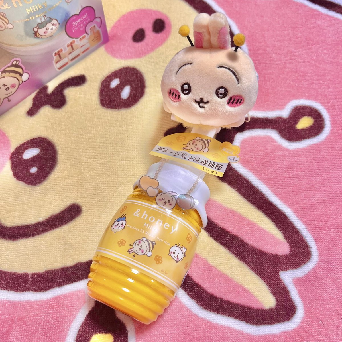 PianoManami's tweet photo. ＆honeyのちいかわ限定デザイン🍯🫧

29日発売のはずだけど もう売っていたからフラゲ✨

大好きなハチさんデザイン🐝
あまーい香りも好みだった🍎💖

使うのが楽しみ〜🎶

#ちい活 https://t.co/Vv0W1WarRq