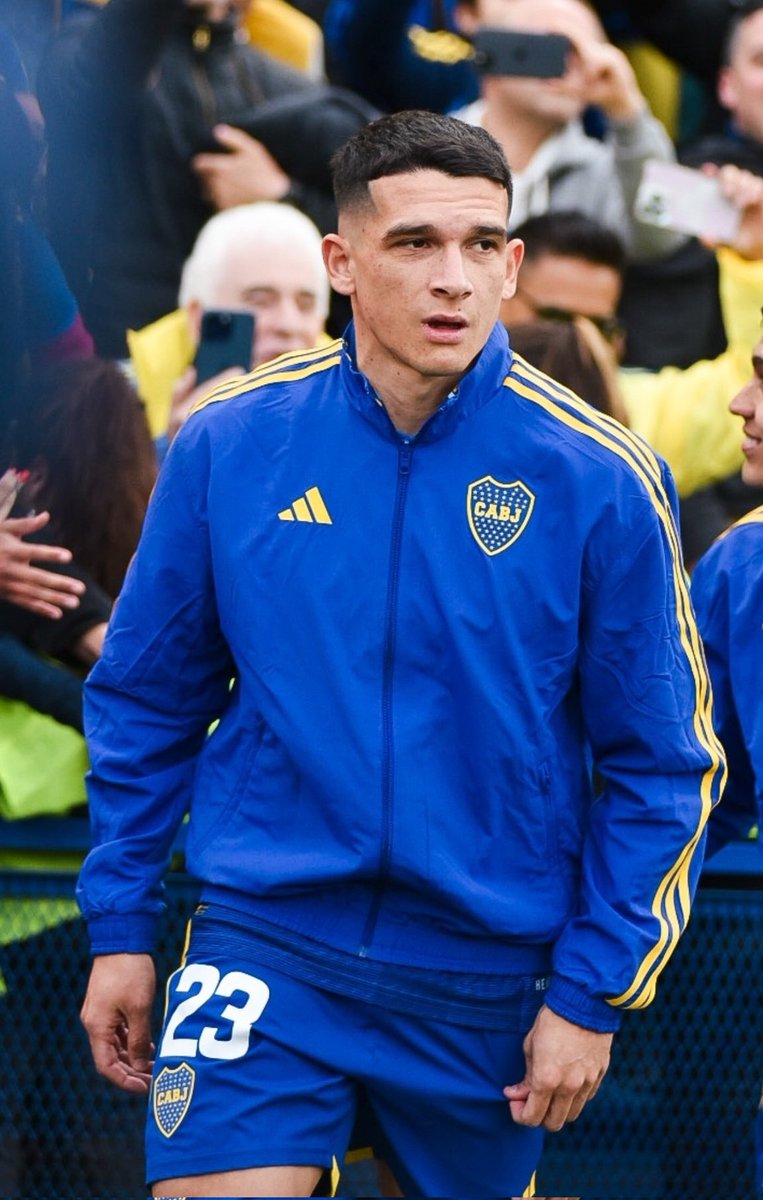 Blanco tiene que ser titular indiscutible.