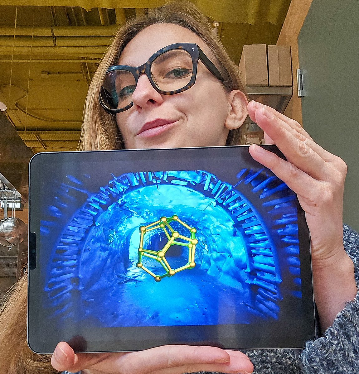 🌟 At Ella Maru Studio Inc, we don’t just create covers and scientific figures — we bring science to life through art 💕 

One of my recent projects was creating the featured image for <a href="/amclabs/">amclabs</a> website. The image visually captures the breadth of his groundbreaking research, which