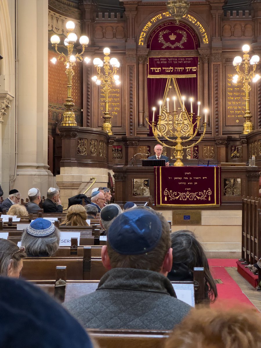 AustriainBE's tweet photo. On the occasion of #InternationalHolocaustRemembranceDay, the @ACFBrussels organised the concert “Music from Terezin”, in the Great Synagogue of Brussels. Part of remembrance culture is to remind of the horrors of the past while honouring Jewish life and memory #WeRemember https://t.co/b31DCLg3wG