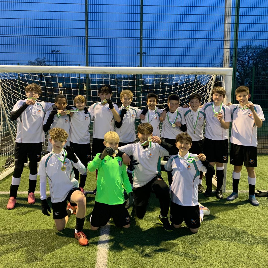 teddingtonschl's tweet photo. Our Year 7 boys are football Borough League Champions! 👏⚽🌟🥇

The team beat Grey Court 2-1 in the final of the Borough League to take home the crown! We are SO proud of all their hard work this season.

#TeddingtonSchool #GlobalCitizens #HealthyLearners #FutureReady https://t.co/CV3PTiK8ht