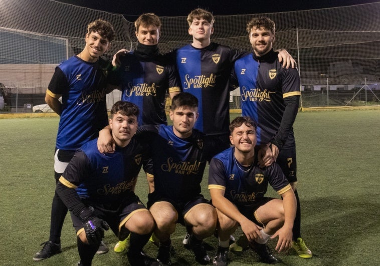 ⚫🔵 La <a href="/UDMikelodeon/">U.D Mikelodeon</a> en el foco 📰⚽ La periodista María Donoso habla de nuestra historia, valores y lo que nos hace únicos. ¡Descubre todo sobre nuestro club aquí! 👉 diariosur.es/cronicauma/dep…

#UDMikelodeon #FútbolConAlma #UniónYPasión