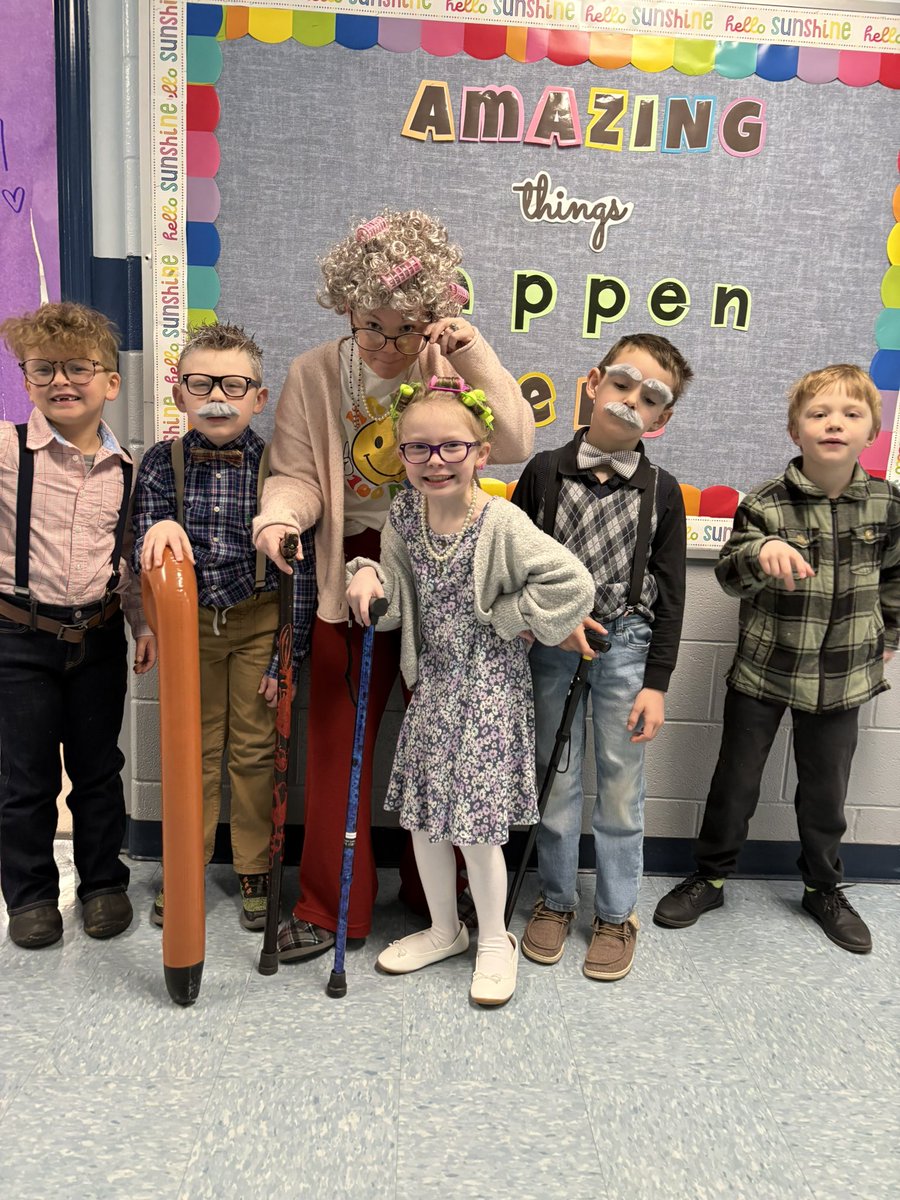 MrsWilliams_RES's tweet photo. Just a bunch of granny’s and papa’s on the 100th day of school! @GoTeachKY @RockfieldE https://t.co/GzcHo87A4Q