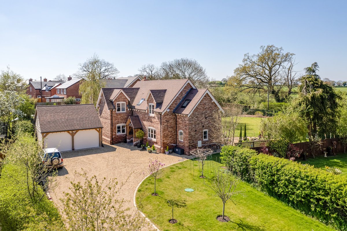 We are so proud of the feedback we get on our self-build projects and our small developments, with comments such as “Everyone who visits is impressed with the build, commenting on the excellent quality of design and workmanship.” 
cbhomes.co.uk/testimonials/
#cbhomes #newhouses