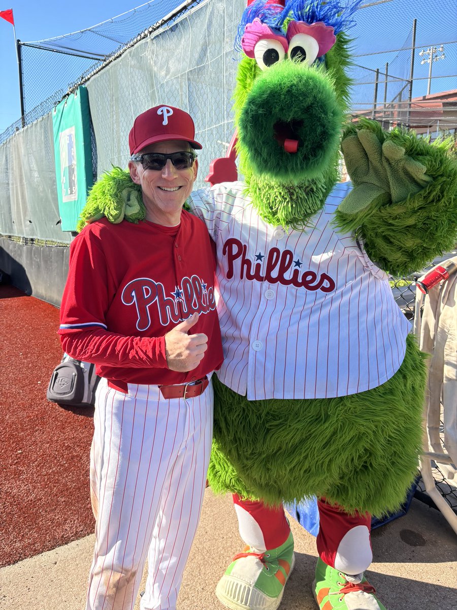 PhilaFreedomGuy's tweet photo. 📻📱Join me 11:00. @1210WPHT w/@DawnStensland. My latest column on #Shapiro: (time to prove you’re a moderate) and…just returned from @Phillies phantasy camp—alive and walking under my own power👍😉 @Liberty4pa @BroadAndLiberty @RealClearPA #TeamLefty @esfcamps @ProducerBigDan https://t.co/FLrrxEvQyi