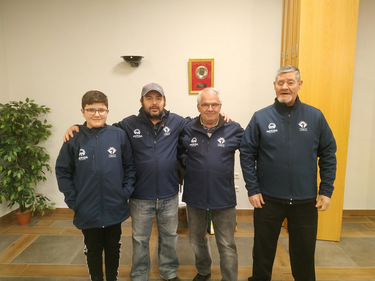 ClubCibeles's tweet photo. FEVAL acogió el Campeonato de Extremadura por Equipos de Ajedrez, Ritmo Clásico, que congregó a más de 180 jugadores, entre los que se encontraba El Club Cibeles. 

♟️Lee la crónica: https://t.co/deWdtSdwqn

#ajedrez https://t.co/4LagTMOmh3