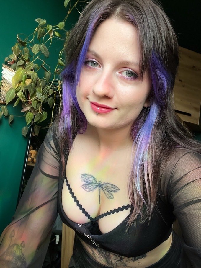 Luna Fern (@fernluna70) on Twitter photo 