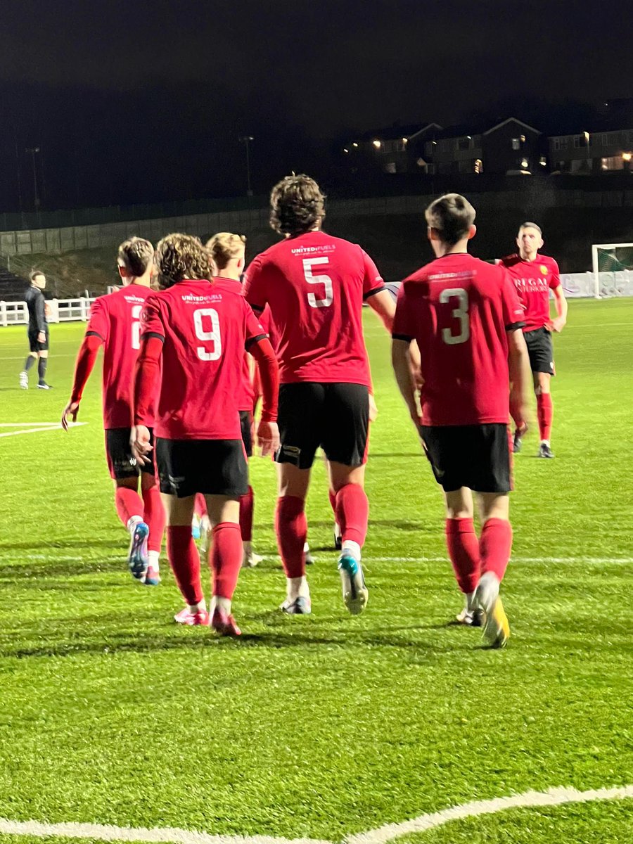 HALFTIME

Stewart’s 20th minute strike has us ahead at the interval!

🟡0-1🔴