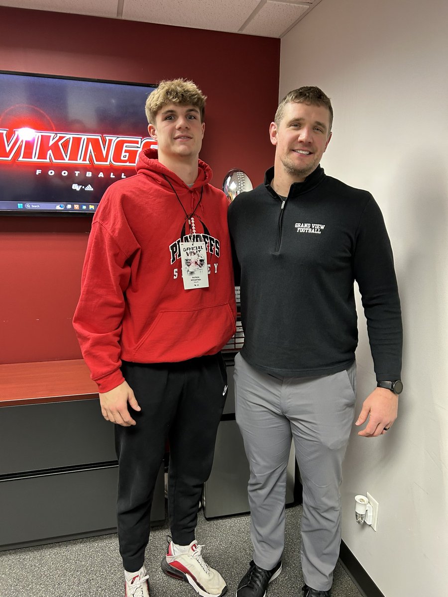 PatrickMcc97270's tweet photo. Had an amazing visit today @GVVikingFB . And also blessed to have received my 3rd NAIA football offer! Thank you @KnockJordan @GVCoachJep @TMartin_Coach @RicoOchoa @TheTrenchLab . Go Vikings! https://t.co/Uo8KZDzTxG