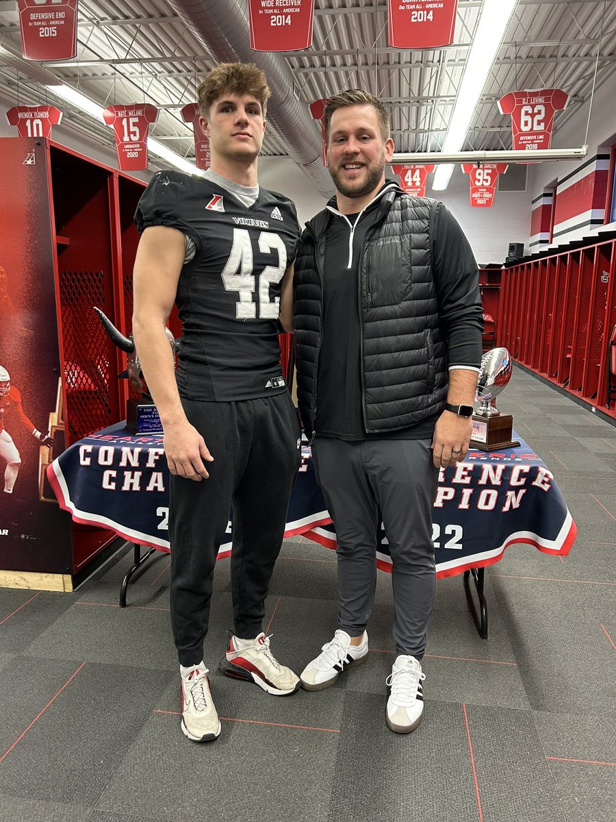 PatrickMcc97270's tweet photo. Had an amazing visit today @GVVikingFB . And also blessed to have received my 3rd NAIA football offer! Thank you @KnockJordan @GVCoachJep @TMartin_Coach @RicoOchoa @TheTrenchLab . Go Vikings! https://t.co/Uo8KZDzTxG