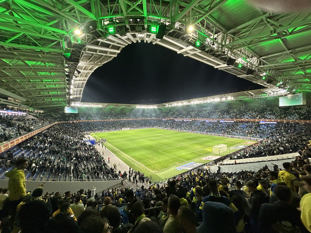 yonatanfeder's tweet image. עוד ערב שאני הכי גאה בעולם להיות מכבי תל אביב, לא הפועל ולא הפועל בירוק. ממשיכים ביחד עד הסוף💛