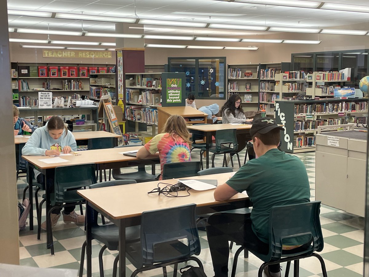 FanningECCansoA's tweet photo. Our high school students are busy writing exams today! Busy at work writing their best essays 📝 

#SRCECatchAReader 
#SRCECatchAWriter
#SRCEForTheLoveOfLiteracy2025
@SRCE_Literacy https://t.co/mpRDp1hULi