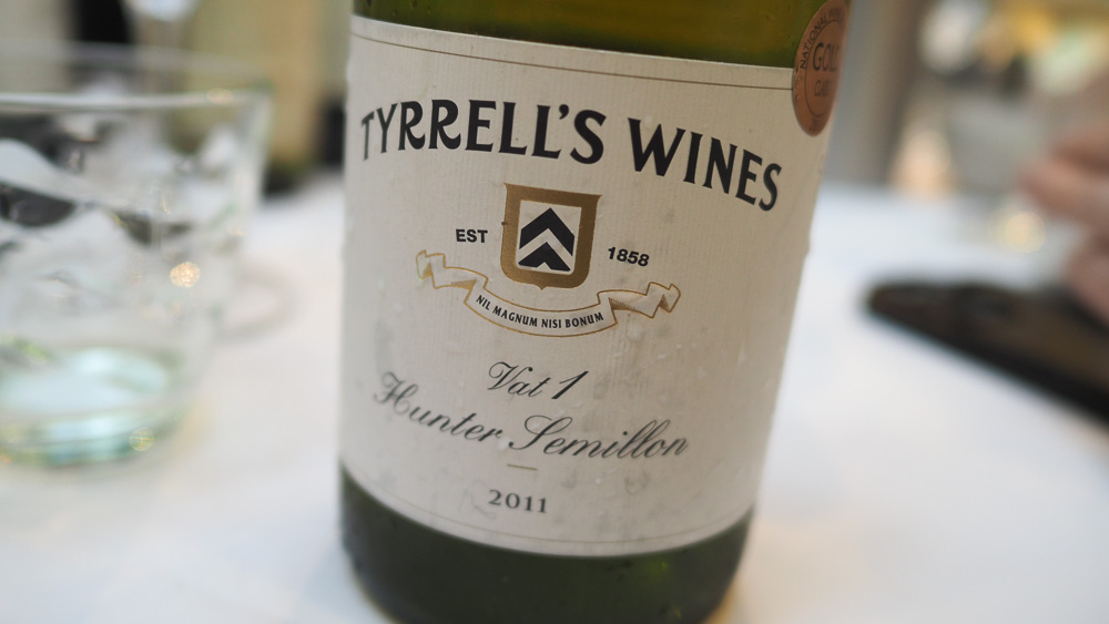 Australia Day lunch 2025, celebrating Australian wine with friends and some lovely older bottles, at the excellent Lorne wineanorak.com/2025/01/27/aus…