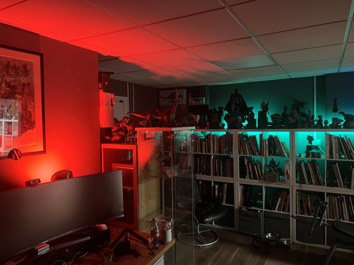 The studio  had the ambience of a Brothel (I'm guessing!) and a Forbidden Planet lower ground floor tonight.