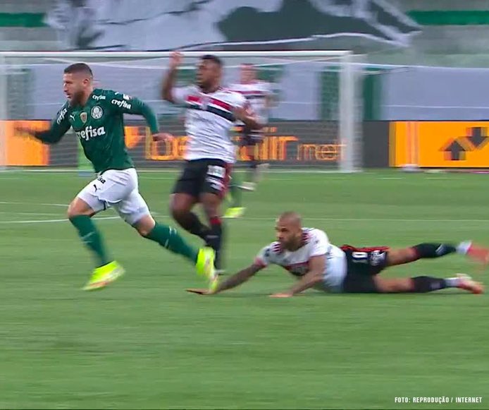 trystanmverine's tweet photo. uma das melhores imagens do zé rafael no palmeiras. que seja feliz trem!! https://t.co/HFQBqRUCwX
