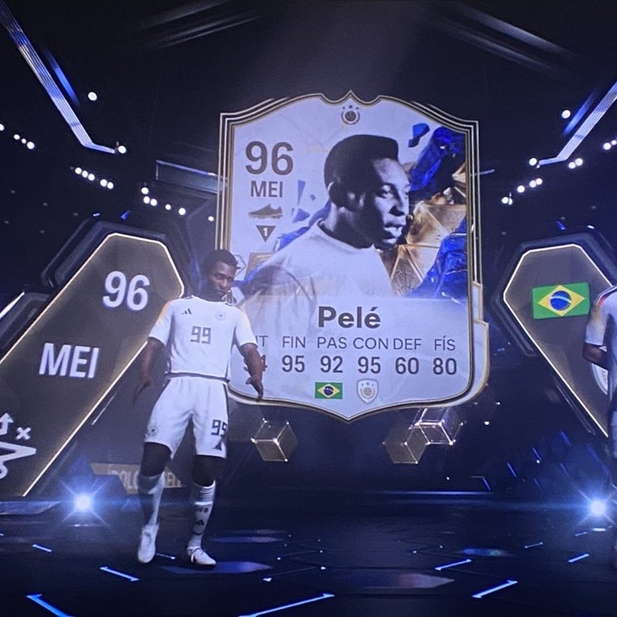 🚨 Who wants a GUARANTEED TOTY ICON PACK FOR FREE

• ✅ Like &amp; Retweet 
• ✅ Comment your consoles
• ✅ Follow my Instagram 👇🏻

Winner soon 🚨