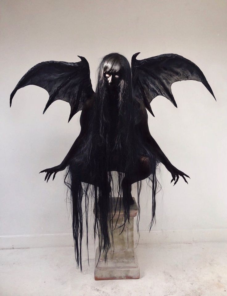 solisolsoli's tweet photo. The Succubus by Nona Limmen https://t.co/vkmydBRBlu