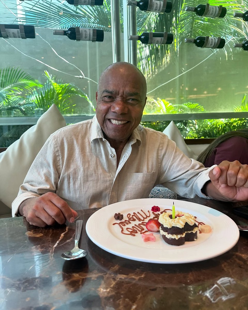 Y los cumplí muy feliz 🎂🎉🎊 Gracias a todos mi seguidores por tantos mensajes y sus buenos deseos #YoSoyLaVoz