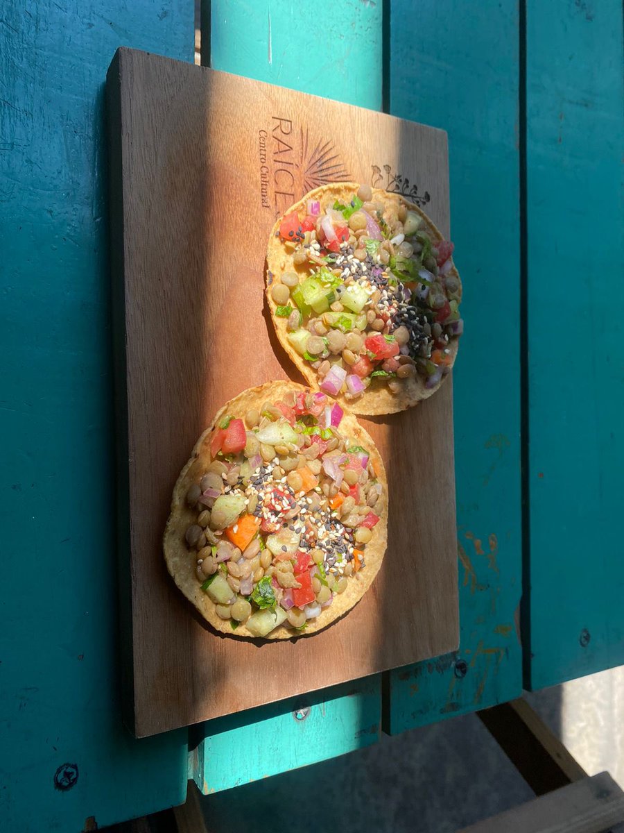 RaicesCCMX's tweet photo. Los sabores en la cocina tradicional son mexica son infinitos, hoy en nuestro lunes sin carne tenemos platillos espectaculares ¿vienes a comer con Raíces? https://t.co/vsVQH3sbJU
