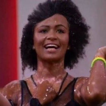 tenho uma amiga que pensou que essa foto era real 😭