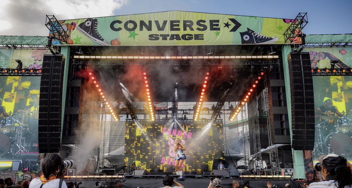 Showtime_Sound's tweet photo. #MonitorMonday POV: Providing concert production for @tanneradell at @BroccoliCity Fest. Is it summer yet?☀️ 🥦
#BroccoliCityFestival #bcfest24 #festivalproduction #audioengineer #concertproduction #monitormix #concert #showtime #music @L_ACOUSTICS @IATSELocal22 📸 @PeteRedel https://t.co/UBYOsumbzD