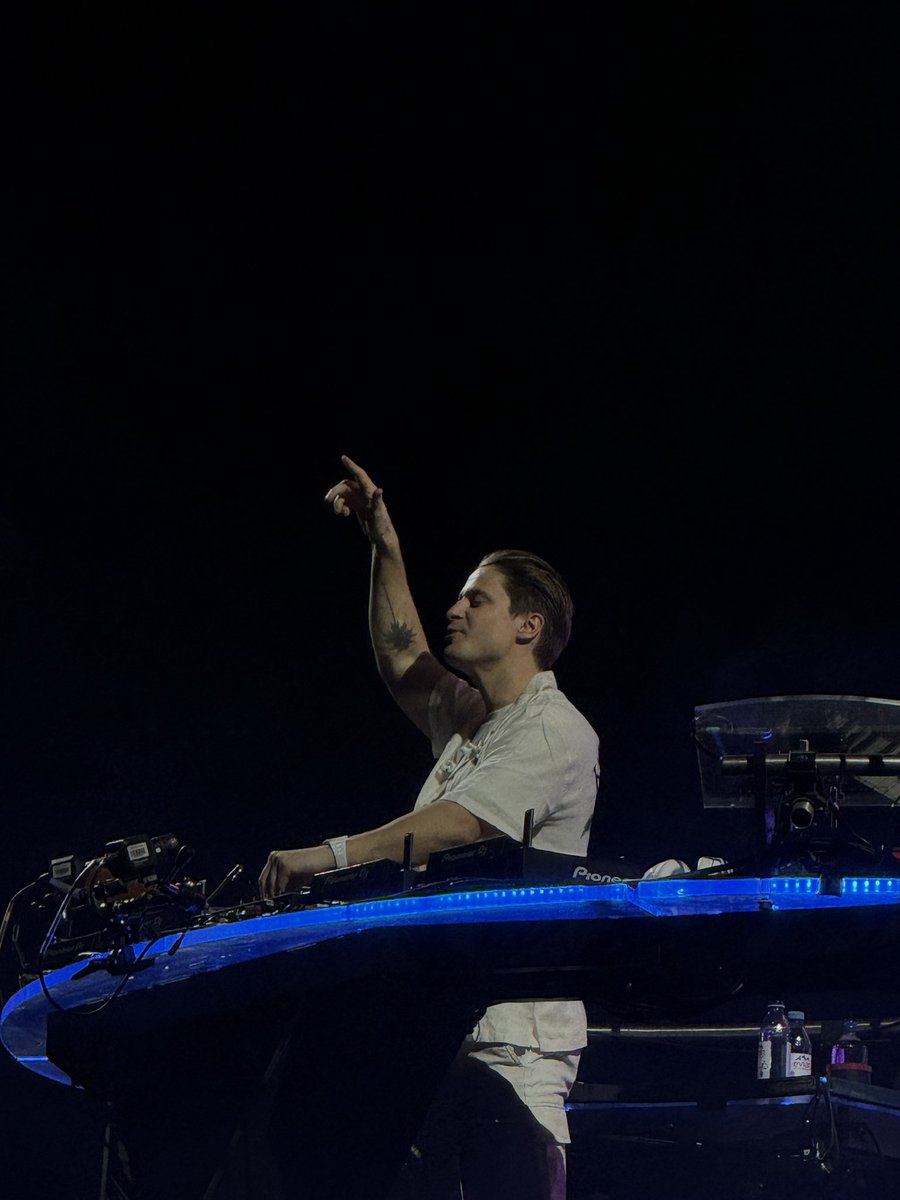SandraCarsa's tweet photo. Thank you🥹🌴🤍 @KygoMusic https://t.co/6HWsdP1ha6