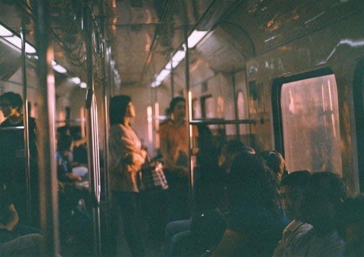 "أننا بإنتظارِ صدفةٍ تُساعِدنا على الإستمرار."