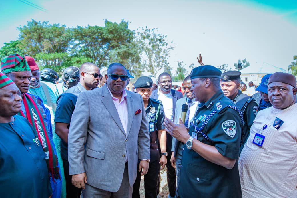 DOPA_PLSG's tweet photo. GOVERNOR MUTFWANG PROMISES SUSTAINABLE SECURITY IN PLATEAU STATE, INSPECTS MOBILE POLICE BARRACKS IN GASHISH AND PROPOSED SITE IN KWALL

In a strategic move to strengthen security in rural communities of Plateau State, Governor Caleb Manasseh Mutfwang has inspected the Mobile Police Training Centre in Gashish District, Barkin-Ladi Local Government Area, and the proposed site for a Mobile Police Barracks in Kwall, Bassa Local Government Area, slated for immediate commencement.

Addressing members of the community, which included both the indigenous Berom people and the Fulani, Governor Mutfwang, who was accompanied by the Commissioner of Police Plateau State, CP Emmanuel Adesina, called for an end to hostilities and warned individuals or groups fomenting trouble to desist. He emphasized the government’s resolve to clamp down on criminal activities and ensure peace across the state.

“I want to place on record our appreciation to the Inspector General of Police (IGP), Kayode Egbetokun, for his commitment to the security of lives and property in Plateau State. We value this gesture, and the Plateau State Government will ensure that all resources needed to make this facility operational are provided,” the Governor stated.

He appealed to the diverse communities within the area to embrace peace, emphasizing that conflict and criminality would no longer be tolerated.

“I see both Berom and Fulani people here, along with other tribes who have made this community home. Let me be clear: the days of conflict are over. We will not tolerate any criminal activity, regardless of religion or tribe. Criminality is criminality, and those who profit from disrupting our peace will face the full wrath of the law. You either desist from such ungodly acts or be prepared to face justice,” he warned.

Governor Mutfwang, who also toured the facility, assured farmers in the state of the government’s unwavering support to help them return to their farmlands, particularly those abandoned due to insecurity. He pledged to ensure that all arable land is cultivated in the next farming season to boost food production and economic activities in the state.

He commended Plateau residents for the peaceful celebration of the 2024 Christmas season and urged traditional rulers and community leaders, including the Fulani, to work together to sustain peace in their localities.

“We must continue on this path of peace. If conflicts arise, let us resolve them amicably as we have done in the past. No one should take the law into their hands. With the establishment of this security outfit and the deployment of personnel, troublemakers will find no room to operate. Let us ensure that we fully utilize and enjoy the land God has blessed us with on the Plateau,” the Governor said.

During his visit to Kwall, Governor Mutfwang identified a location near ANAN University for the proposed Mobile Police Barracks, which will serve as a security hub for the area.

Dignitaries present included the Chairmen of Barkin-Ladi and Bokkos Local Government Areas, traditional rulers, government appointees from the council areas, and representatives of the Gashish District and Fulani communities. While in attendance in Bassa LGA were Chairmen of Bassa, Jos South and the Bra Ngwe Irigwe, Rev. Ronku Aka among others.

Gyang Bere
Director of Press and Public Affairs to the Executive Governor of Plateau State
27th January,2025.