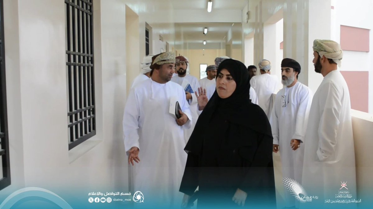EduGovSbt's tweet photo. تعليمية المحافظة تتسلم مشروع إضافة
 (٨) فصول دراسية  ومرافق خدمية أخرى   بمدرسة هالة بن خويلد (٩-١٢) بولاية المصنعة بحضور المسؤولين من دائرة الخدمات والمشاريع  والمهندسين المشرفين على المشروع وأعضاء لجنة التسلم.
يتبع.. 
#فعاليات_تعليمية_جنوب_الباطنة https://t.co/WO5IwTf0UG