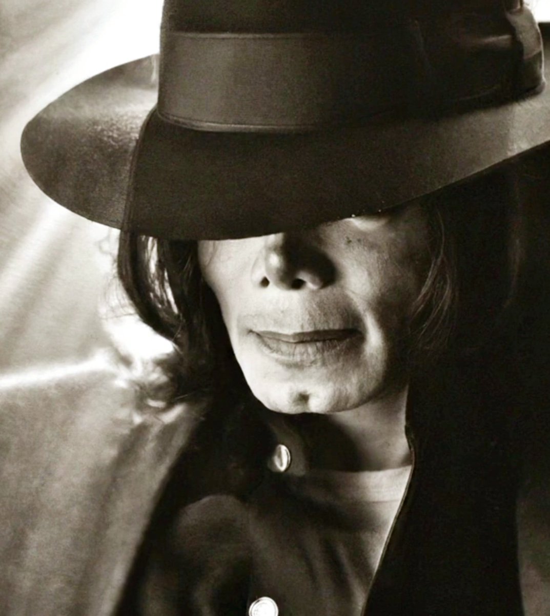 #Seven lies, multiplied by seven, multiplied by #seven again
#Seven angels with seven trumpets.......
Send them home on the morning train
Well, who's that shouting?
7️⃣7️⃣7️⃣👑7️⃣7️⃣7️⃣
🦋🦋🦋👑🦋🦋🦋
7️⃣7️⃣7️⃣👑7️⃣7️⃣7️⃣

#MichaelJackson