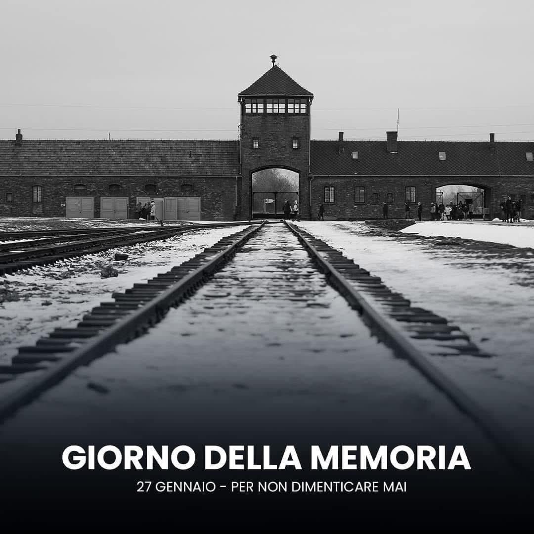 Ottanta anni fa si spalancarono le porte dell'orrore, Auschwitz.

Una pagina terribile della nostra storia. Rastrellamenti, deportazioni, torture ed eccidi di massa, una barbarie inaudita.
Primo Levi diceva: "meditate che questo è stato", un verso che raccoglie il valore e