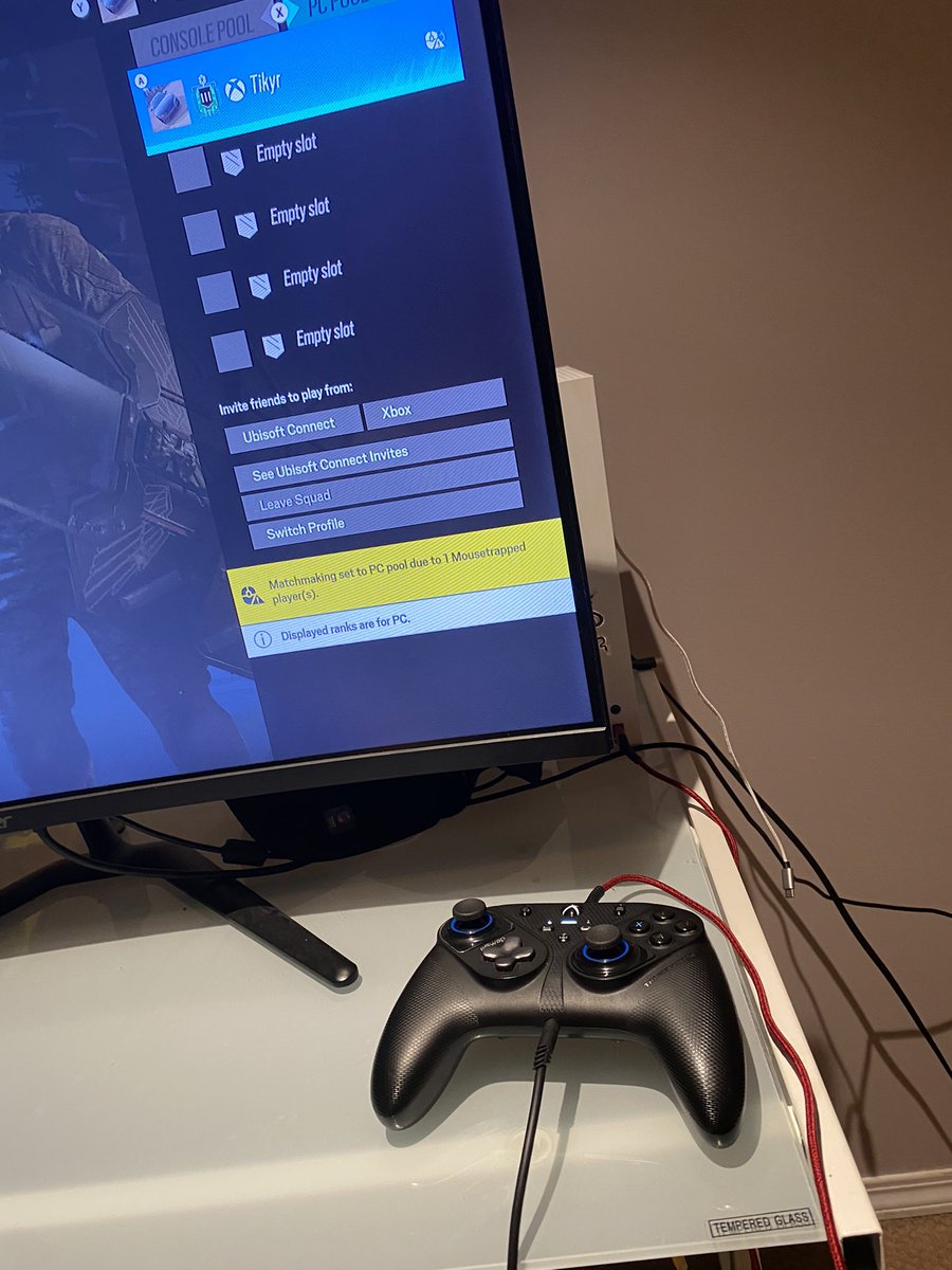 Tikyr_'s tweet photo. @UbisoftSupport  just got banned for using a Microsoft/xbox controller for 500 matches nice…. https://t.co/Vzj6aZyJq7