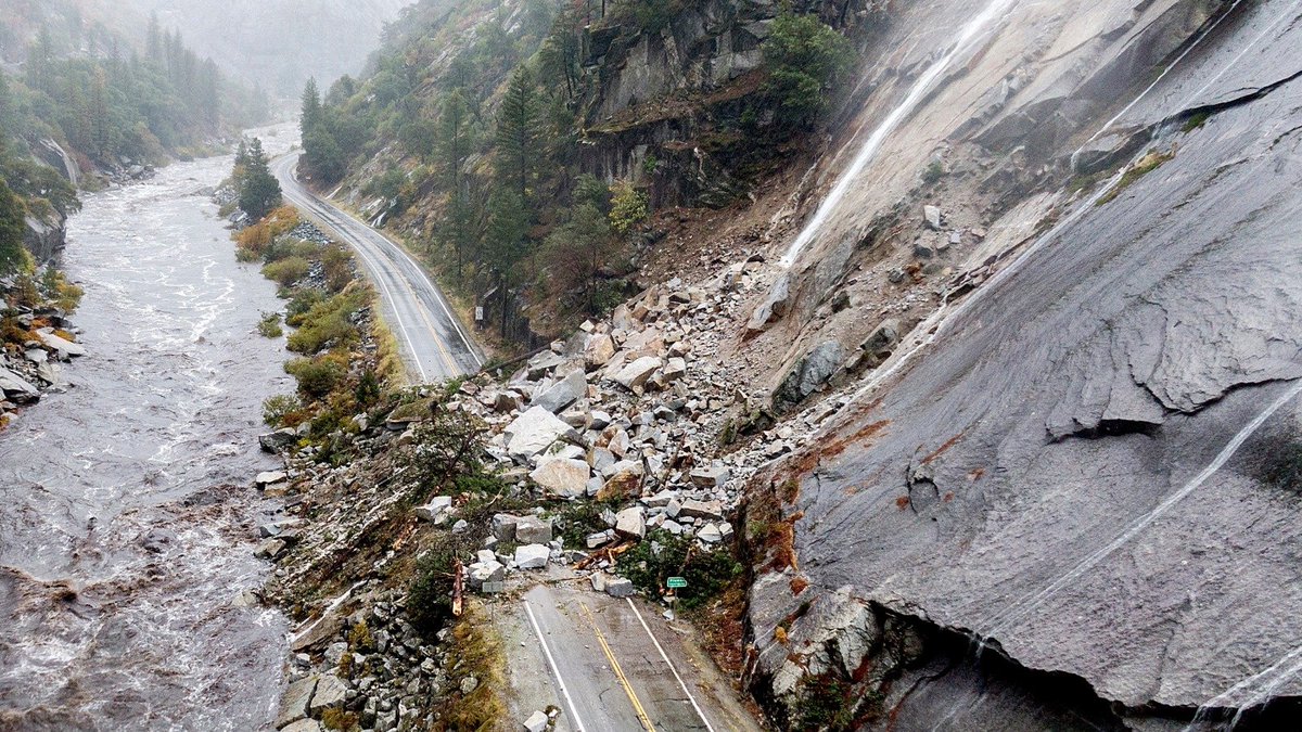 MarioNawfal's tweet photo. 🇺🇸MUDSLIDES AND DEBRIS FLOWS RAVAGE LA AS RAIN RETURNS
The much-needed rain in Southern California has sparked a muddy and debris filled chaos in areas scarred by recent wildfires.
The Los Angeles Fire Department battled to free trapped vehicles in Woodland Hills, where mud cascaded down hillsides.
Despite aiding wildfire suppression, the rain has led to road closures and school shutdowns, with Flash Flood Warnings in effect.
Firefighters even found themselves stuck, as a fire truck was immobilized in the mud.
Forecasters warn of continued hazards, including flooded highways, disrupting travel across the region.
Source: FOX Weather