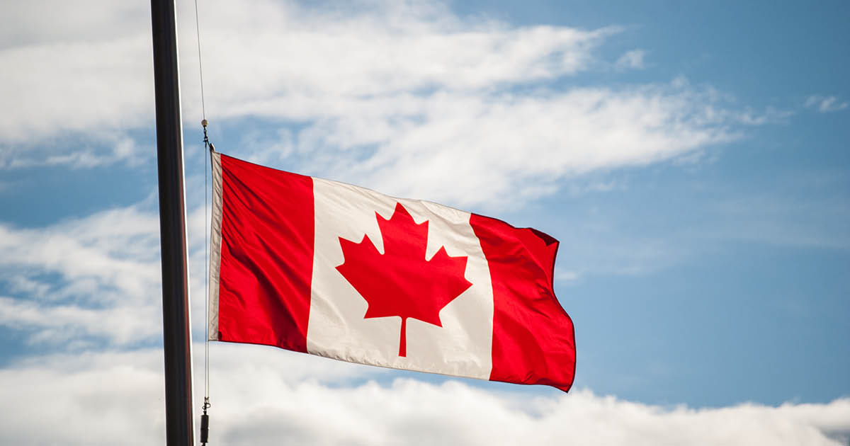 We are saddened to share the news that retired Fire Chief Garth Dix has passed away. The City of Brantford's flags have been lowered to half-mast in remembrance of former Chief Dix, who dedicated his career to serving our community.
 
Chief Dix began his career with the Brantford