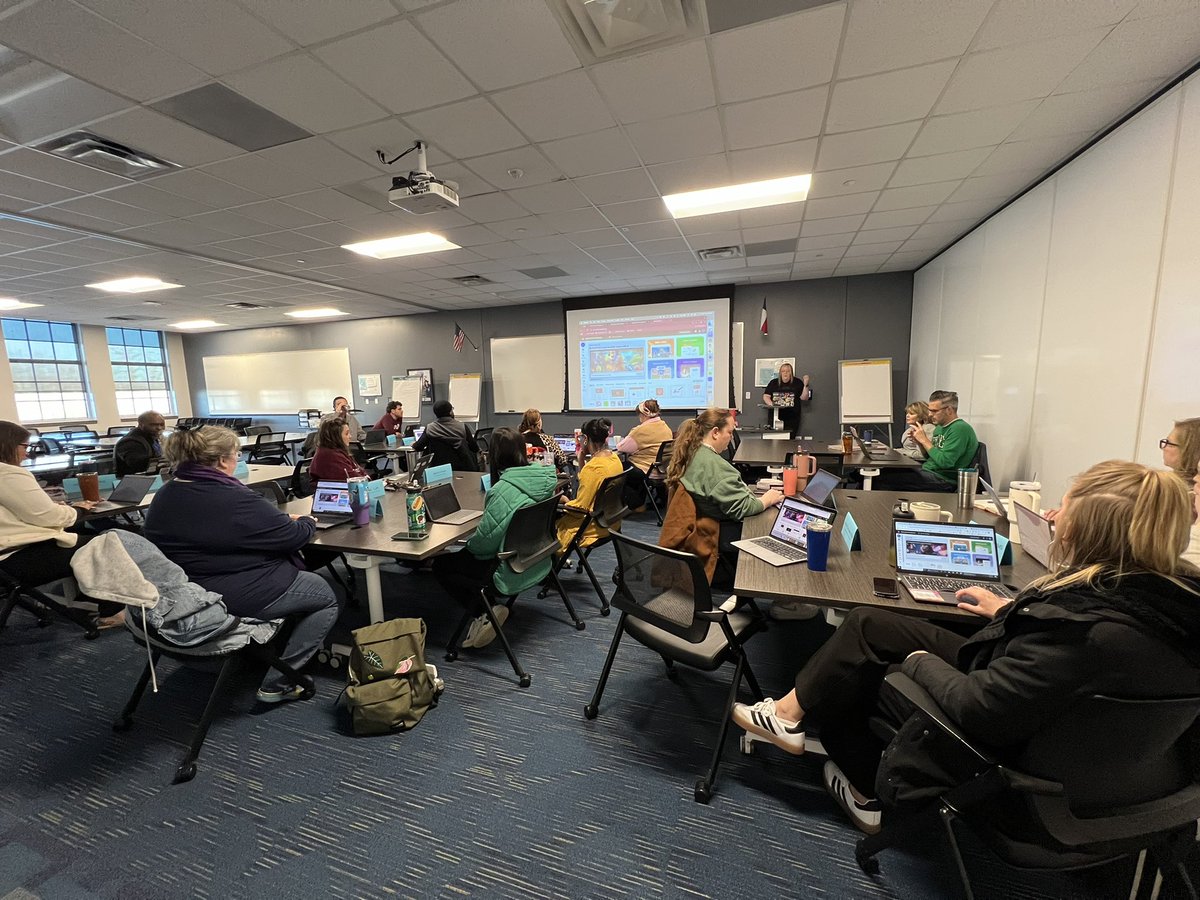 RISD iTeam tweet media