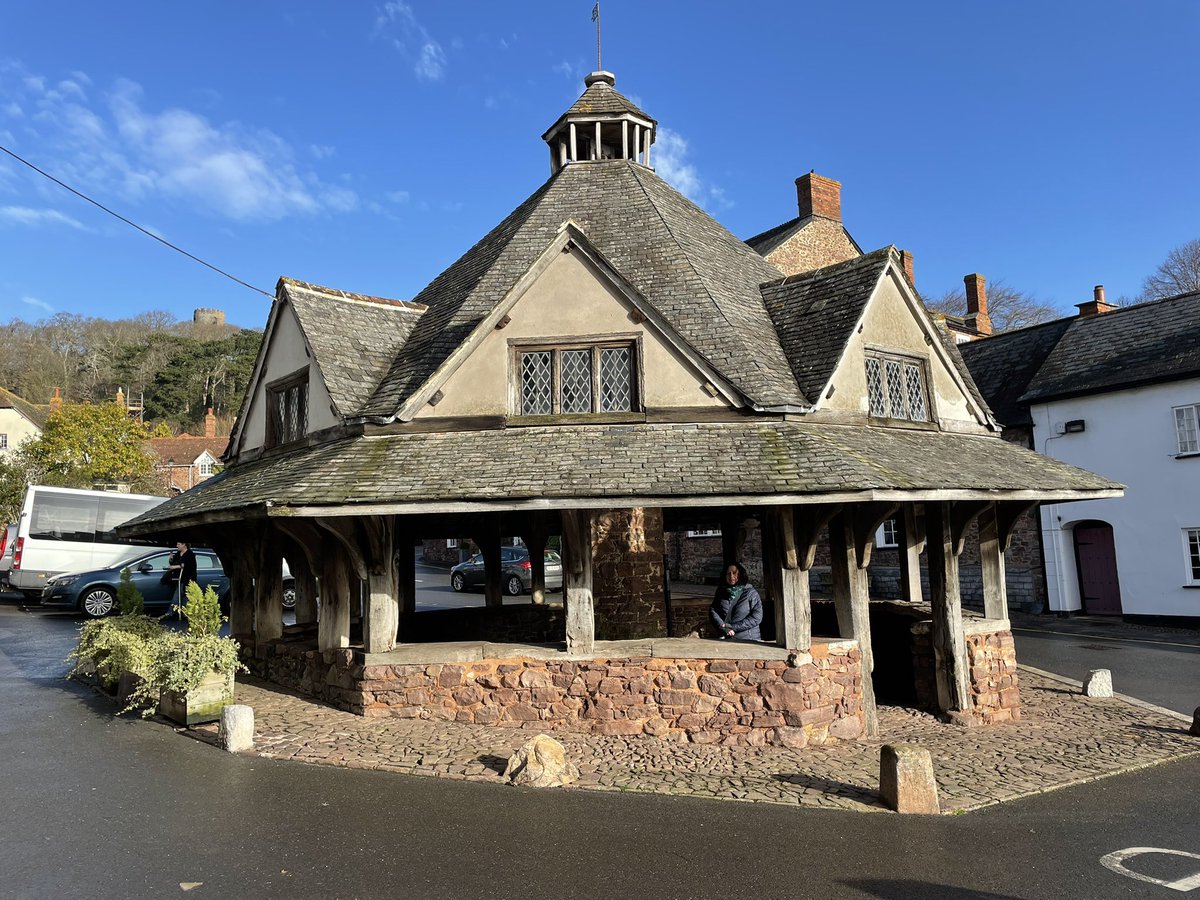 Howard Larcombe tweet media