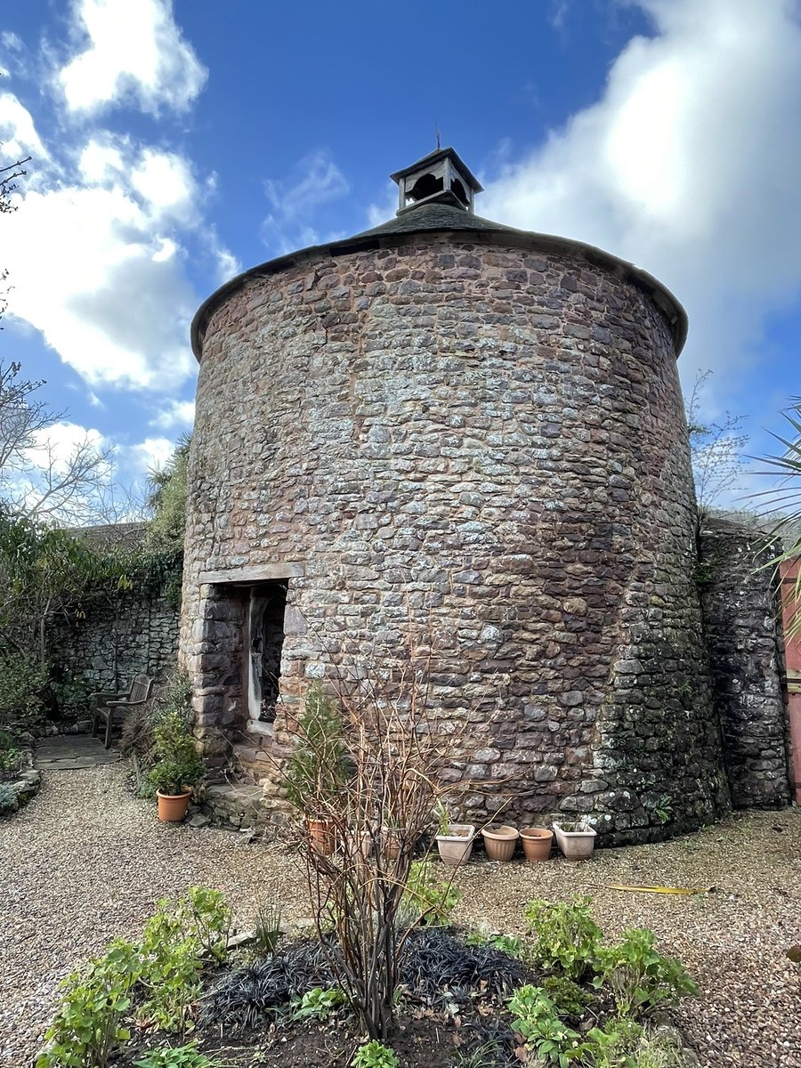 Howard Larcombe tweet media